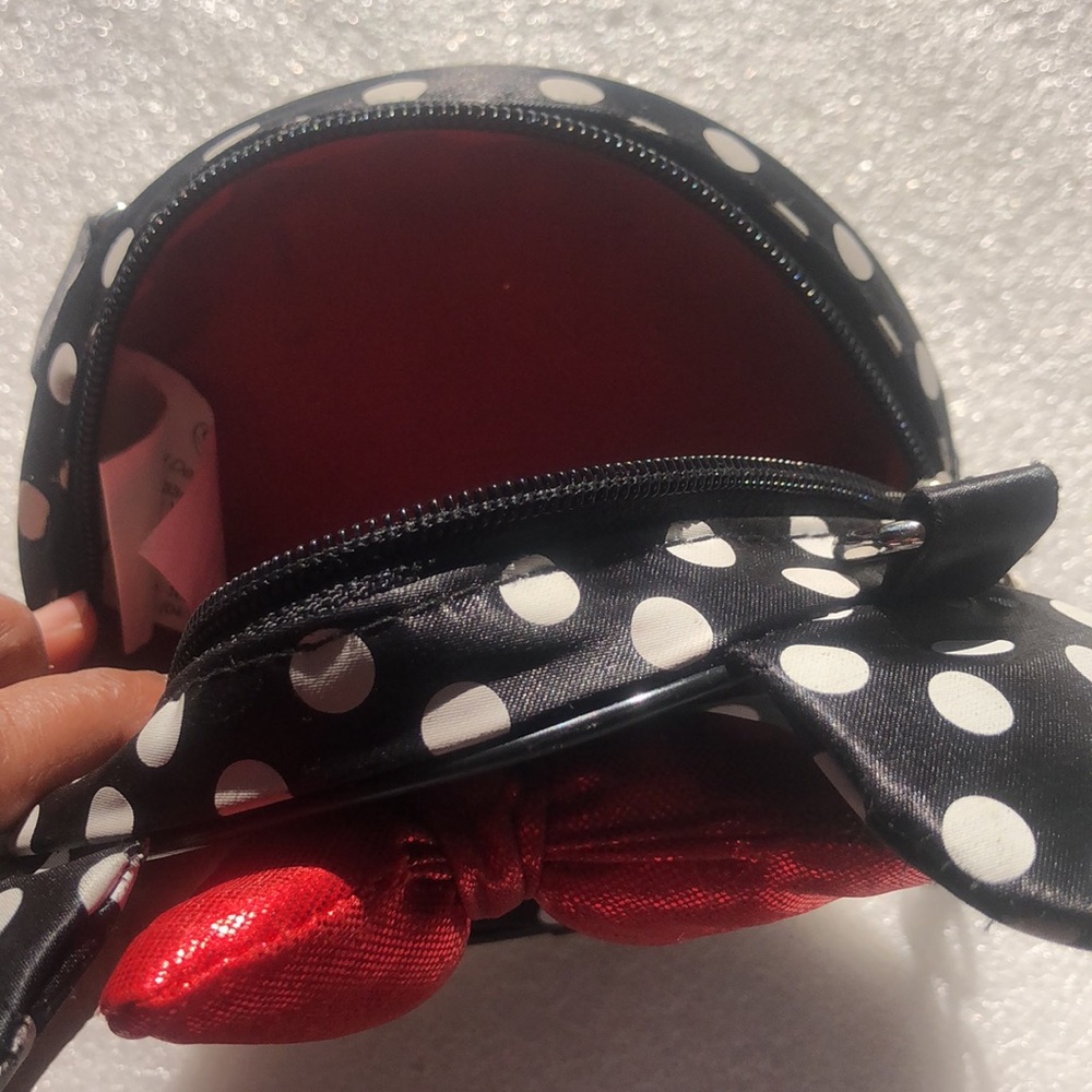 Minnie Mouse round bow crossbody bag - Picture 8 of 13